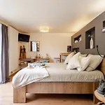 Duna - Japandi Met Topontbijt&wellness
