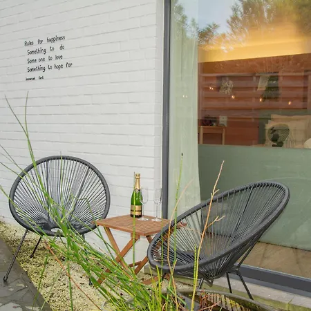 Bed & Breakfast Duna - Japandi Met Topontbijt&wellness 4*